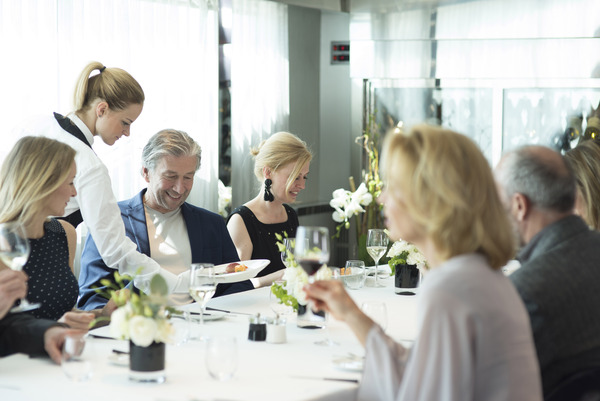 Scenic River Cruises, Scenic Sapphire & Diamond Table La Rive 6.jpg